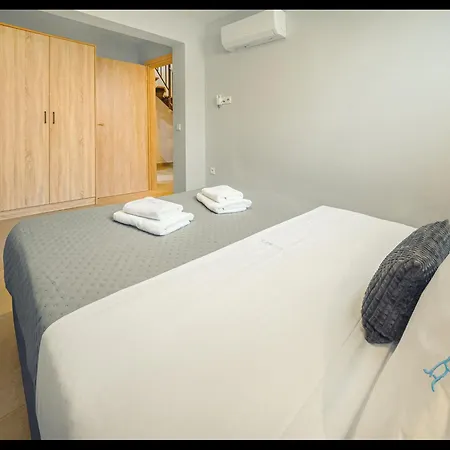 Hotel Olive Roots *
